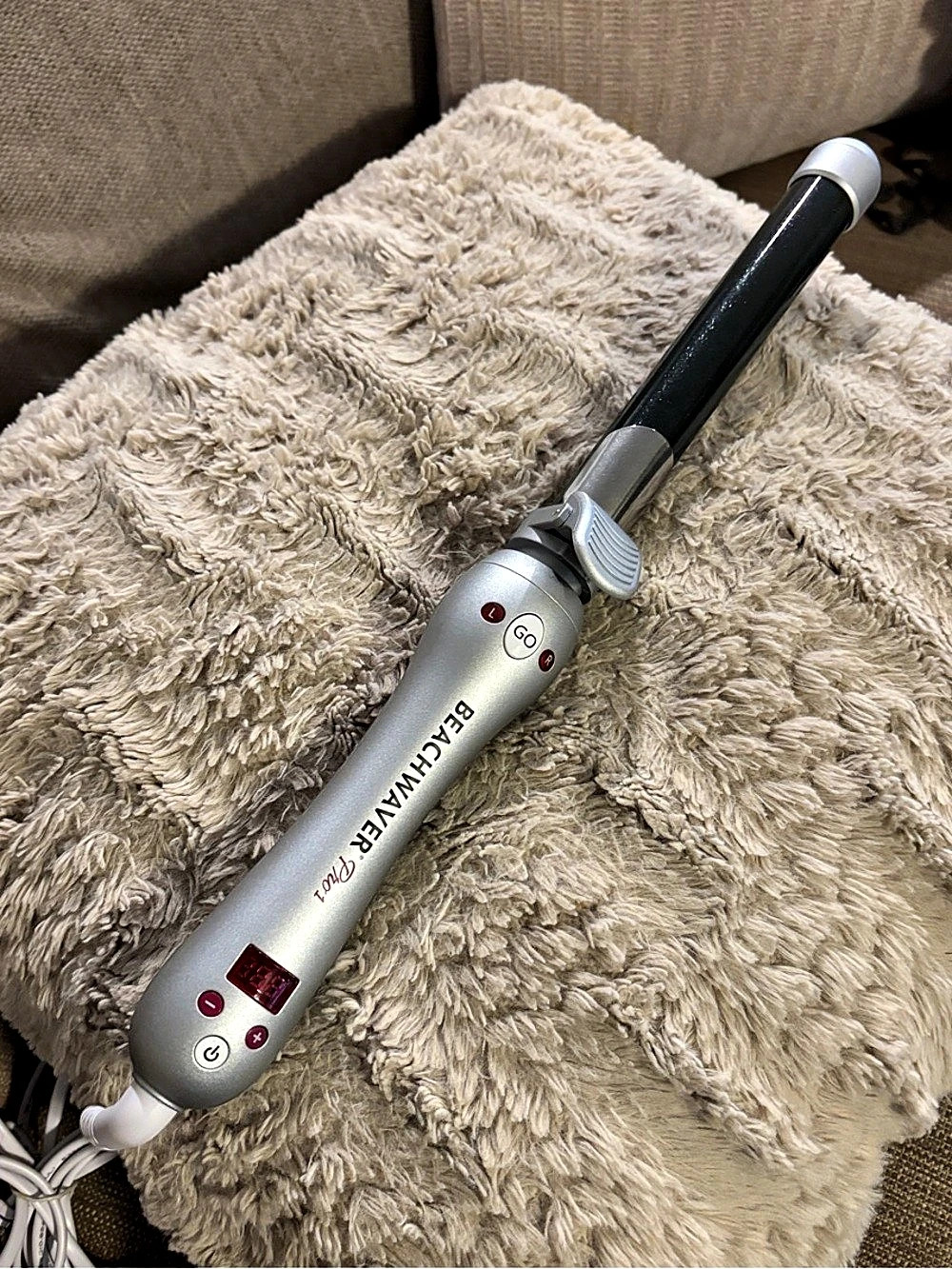 Beachwaver Pro- 1 inch rotating curling iron